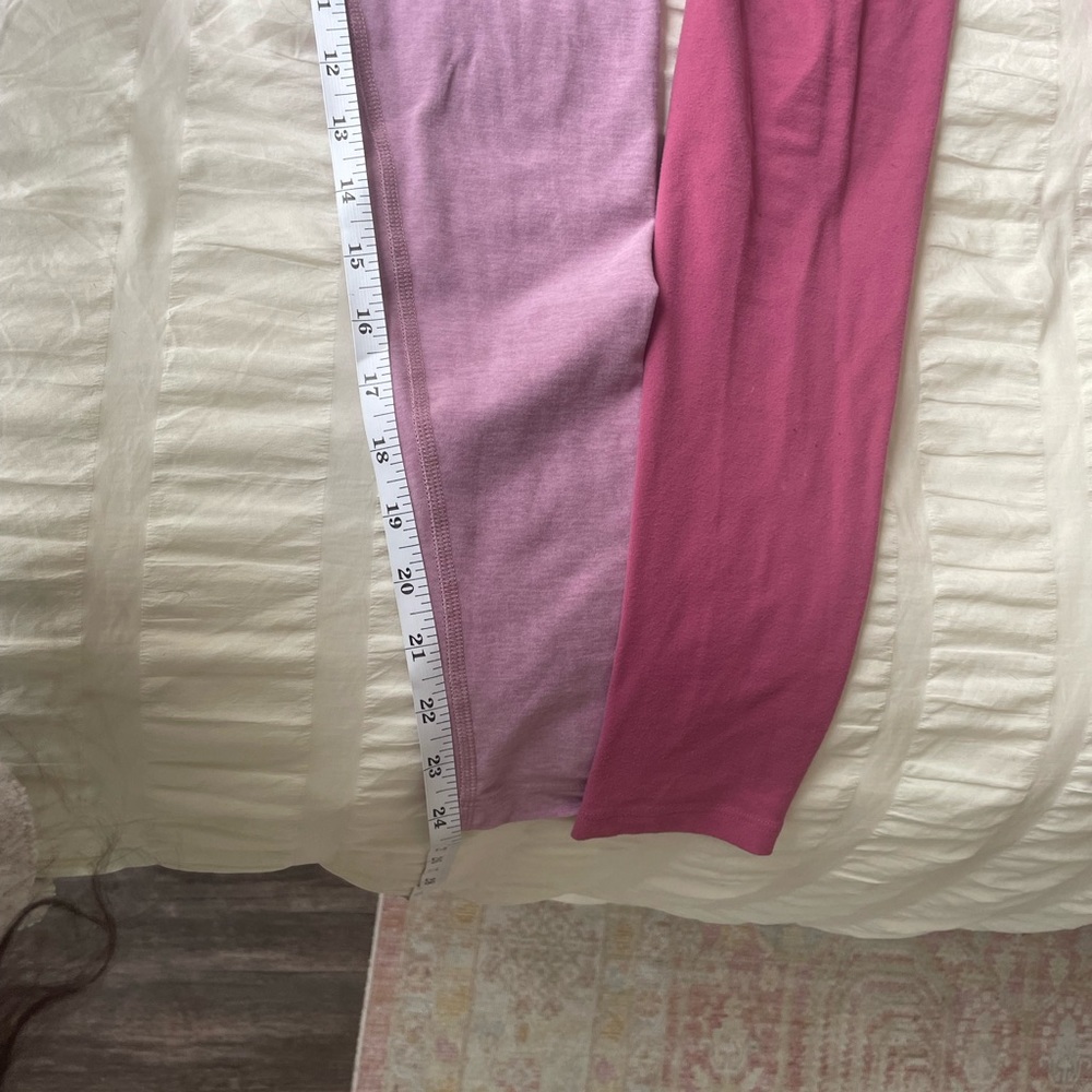 (2 pairs) Beyond Yoga Valentines' Day Balletcore bundle - Picture 9 of 10